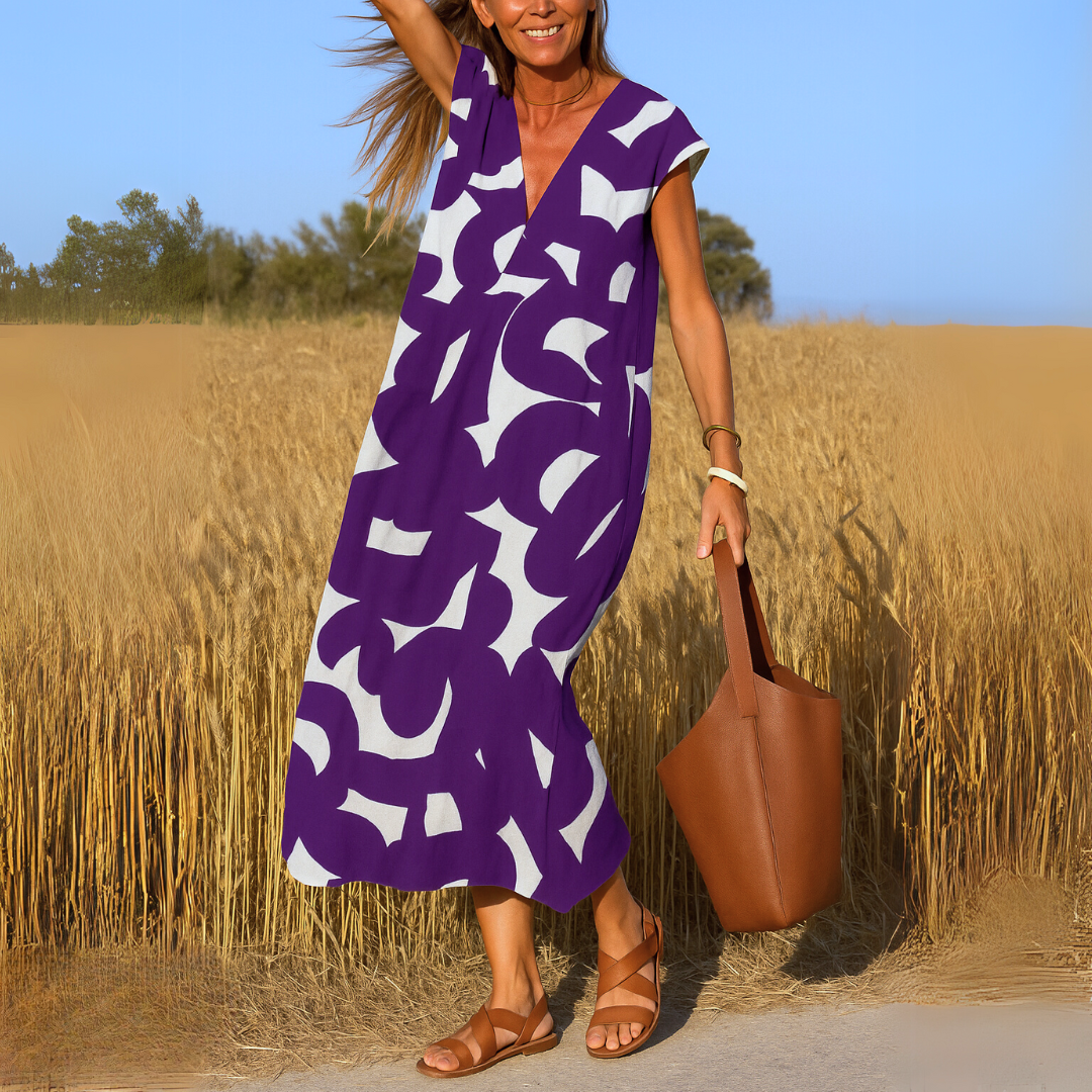 Elise – Minimal V-Neck Everyday Dress