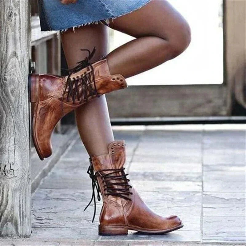 Lauren – Western-Inspired Lace-Up Boots