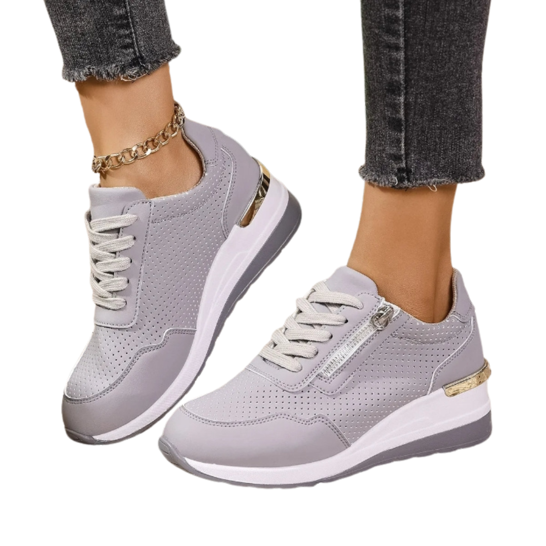 Danielle – Everyday Sneakers