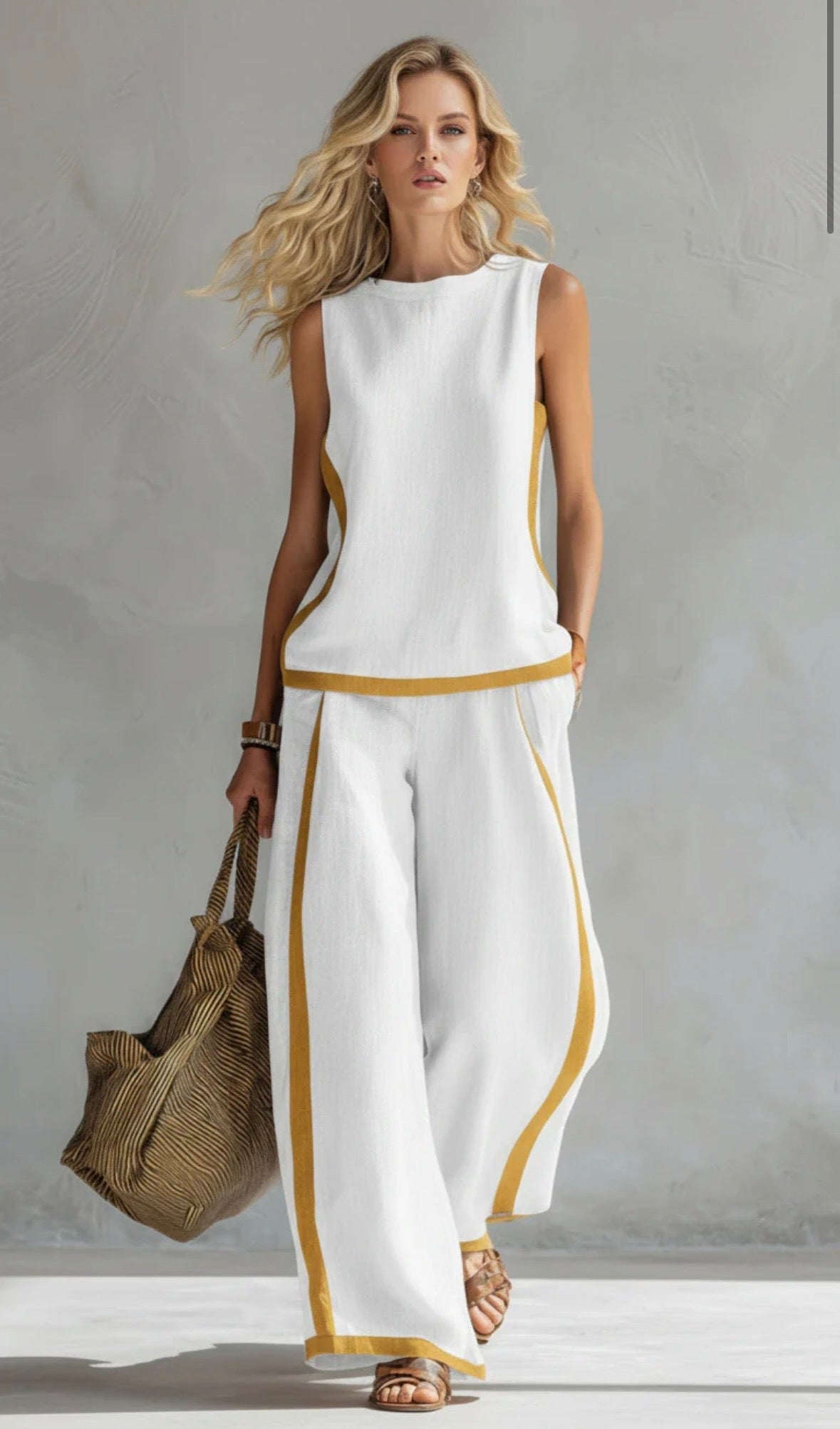 Leila - Elegant 2-Piece Set with Relaxed Fit and Refined Details