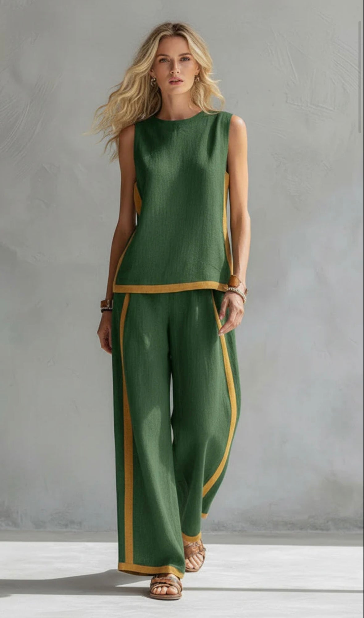 Leila - Elegant 2-Piece Set with Relaxed Fit and Refined Details