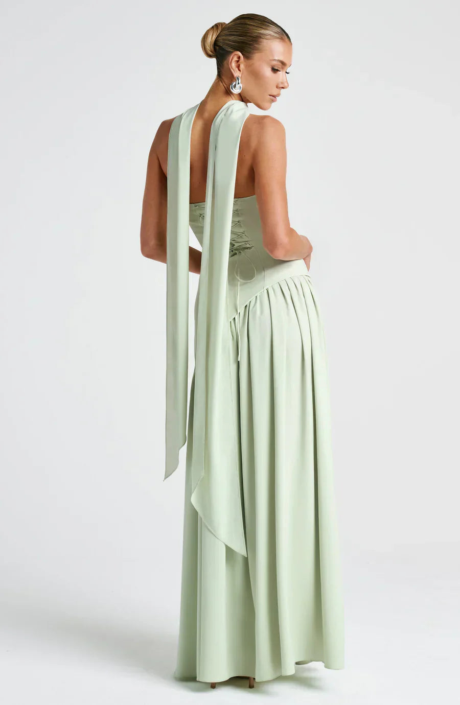 Leah – Made for Sunlit Moments